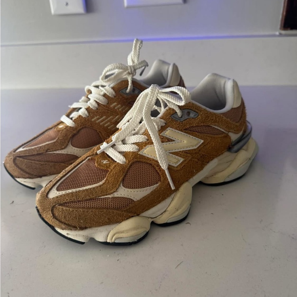 New Balance Women's Sneakers in Tan and White